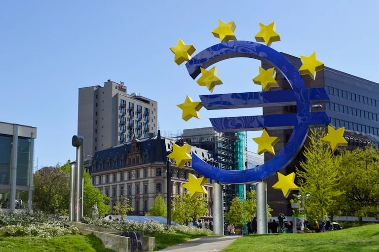 EBC 10 września: stopy, kurs euro i kredyty walutowe