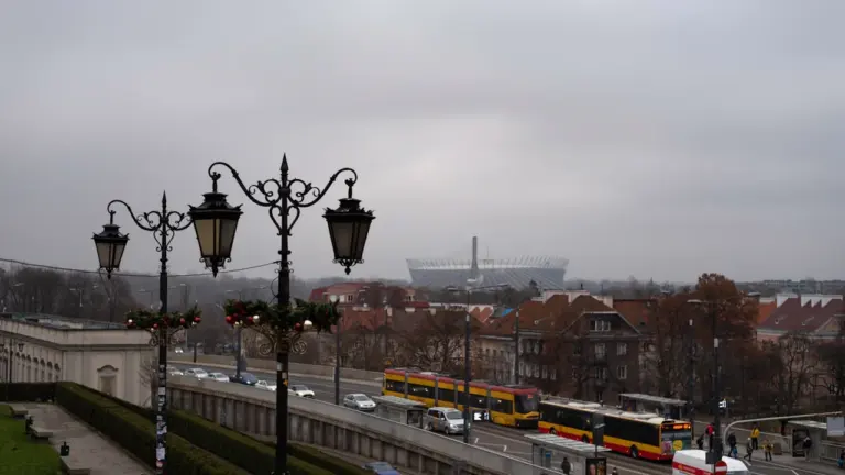Warszawa: utrudnienia i objazdy w centrum 16 sierpnia
