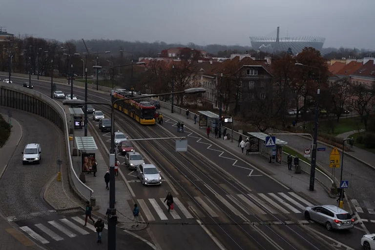 Warszawa: utrudnienia i objazdy w centrum 16 sierpnia