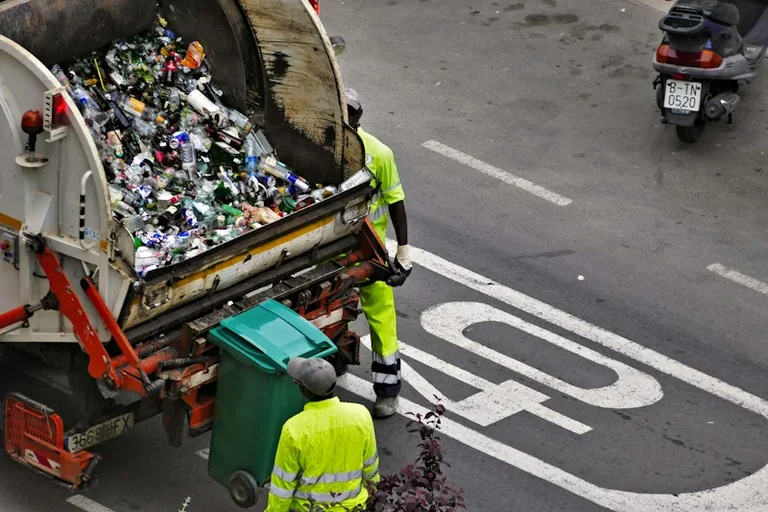 Nowe terminy odbioru odpadów na Mokotowie i Ursynowie od 10 września